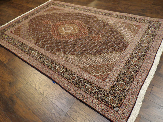 Fine Persian Fish Mahi Tabriz 7'0"x10'0" Hand-knotted Rug -W909