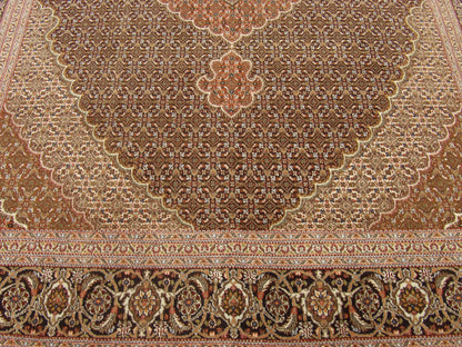 Fine Persian Fish Mahi Tabriz 7'0"x10'0" Hand-knotted Rug -W909